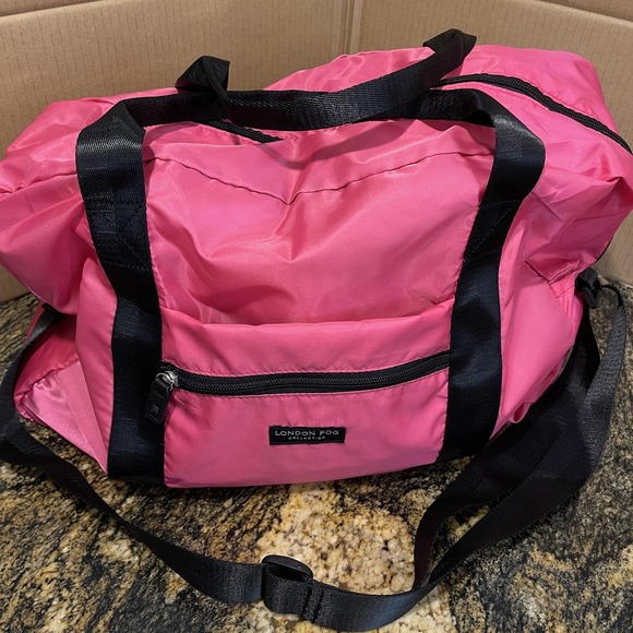 London Fog Collection Duffel Bag Pink Polyester Travel Gym Weekender Zip Pocket - Picture 1 of 13
